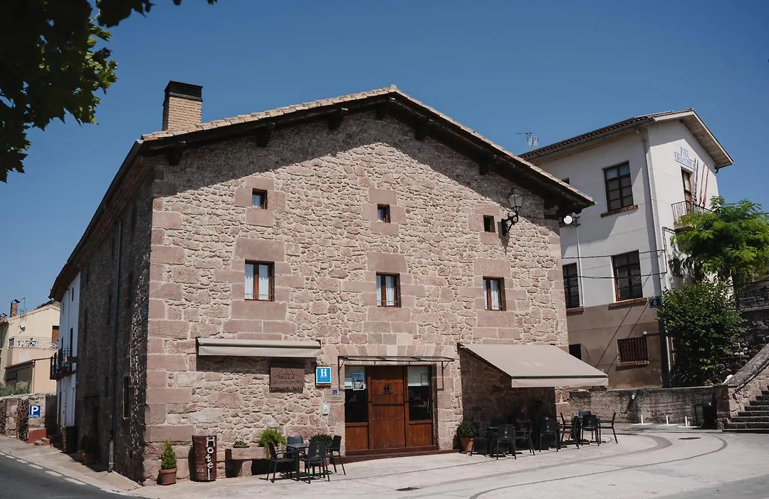 Hotel Rural LATORRIÉN DE ANE-1