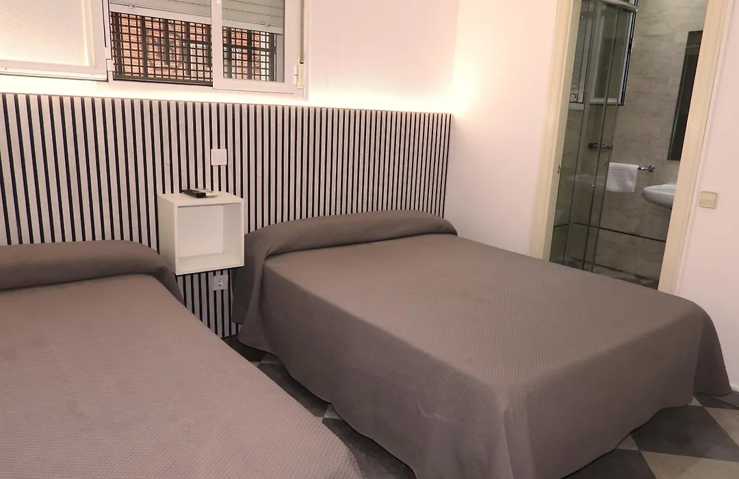 Hostal Henares-1