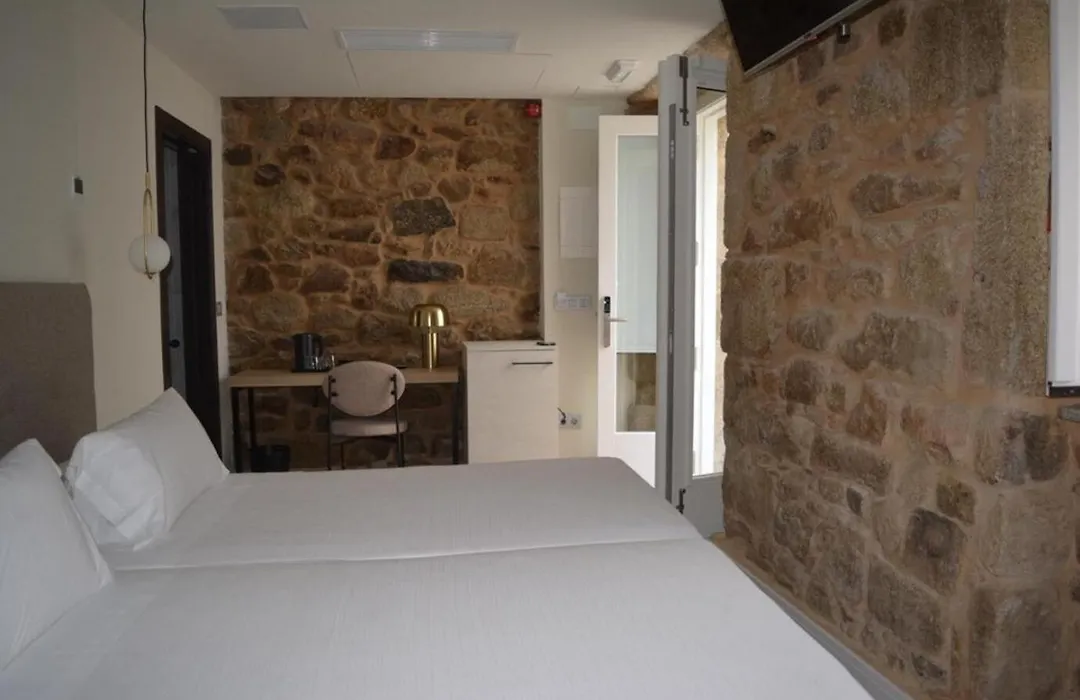 Corona de Galicia Rooms-1