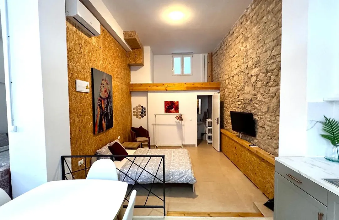 Soho Boho Apartments - With Sunny Rooftop Terrace And Fiber Optic Internet-1