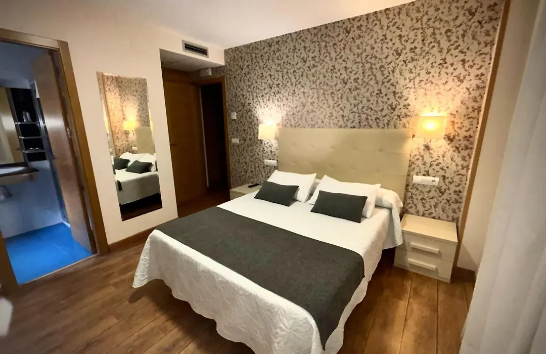 Hotel Molina Real-1