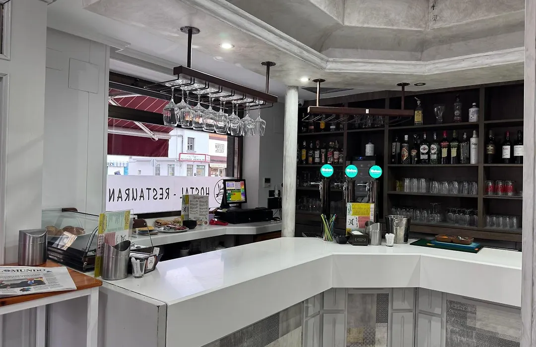 Hostal Restaurante Central-1