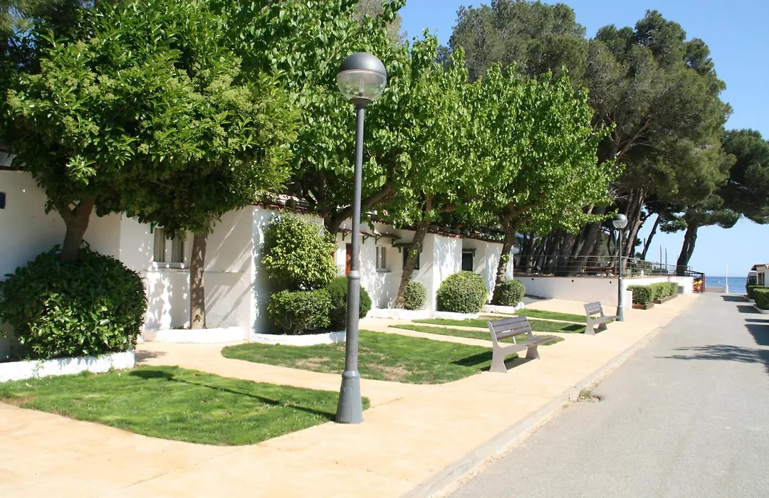 Ciudad De Vacaciones Cala Montjoi-1