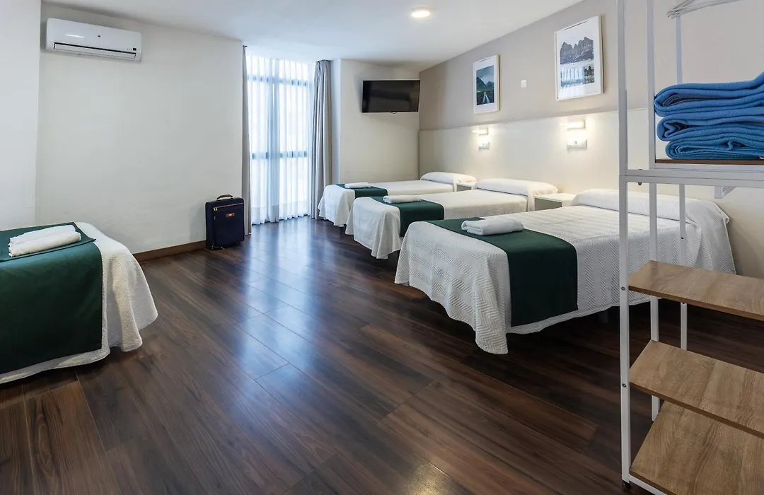 Hostal Gran Via-1