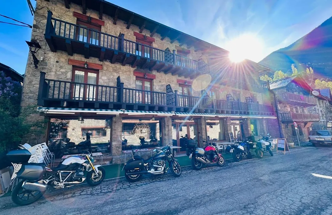 Hotel Valls Valira-1