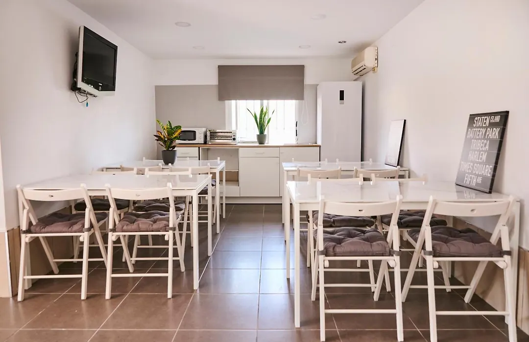 V Pension & Suites-1