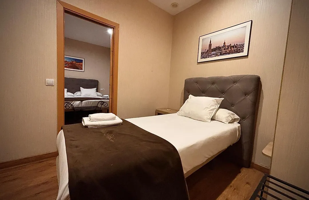 Hotel Plaza-1