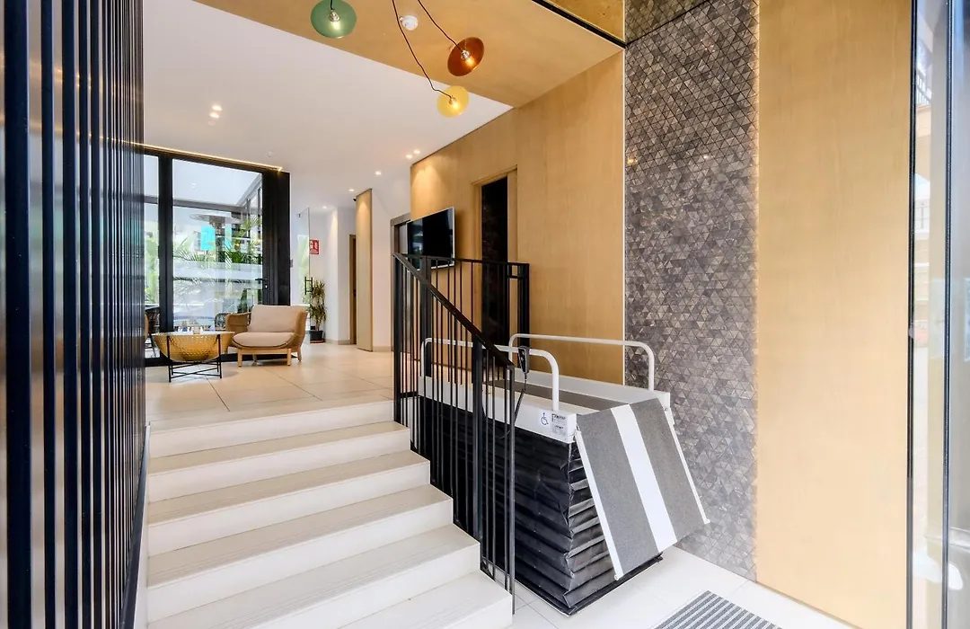 Azuline Hotel M-1