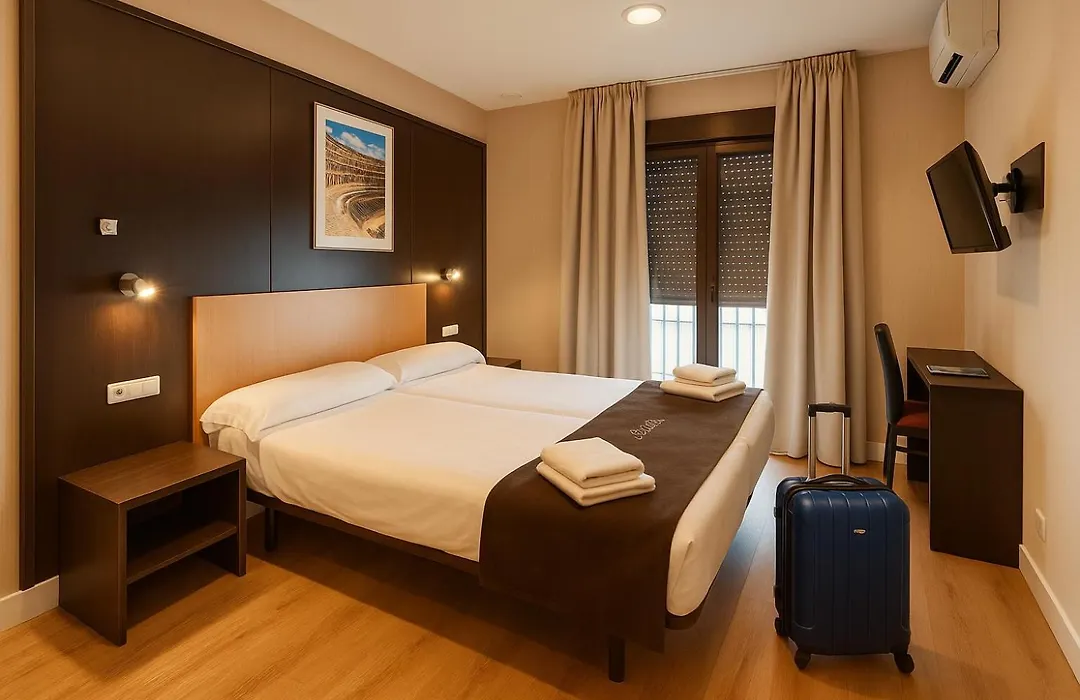 Hotel Plaza-1