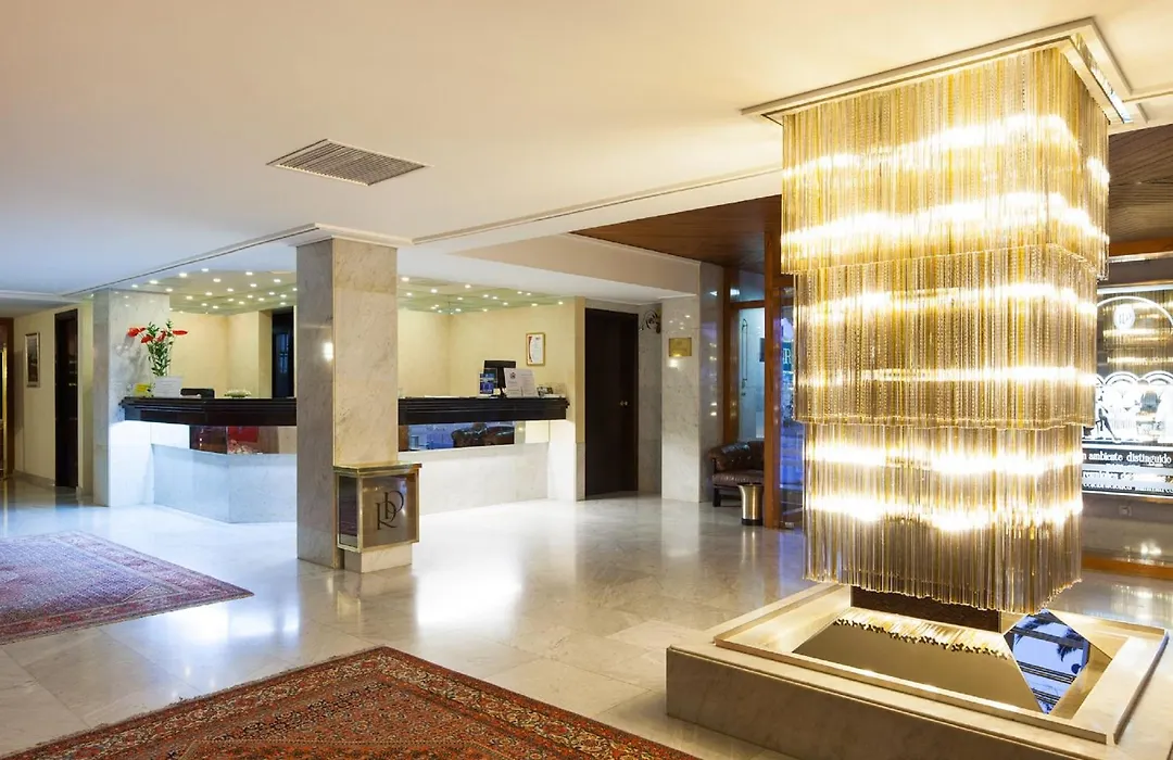 Hotel Royal Plaza-1