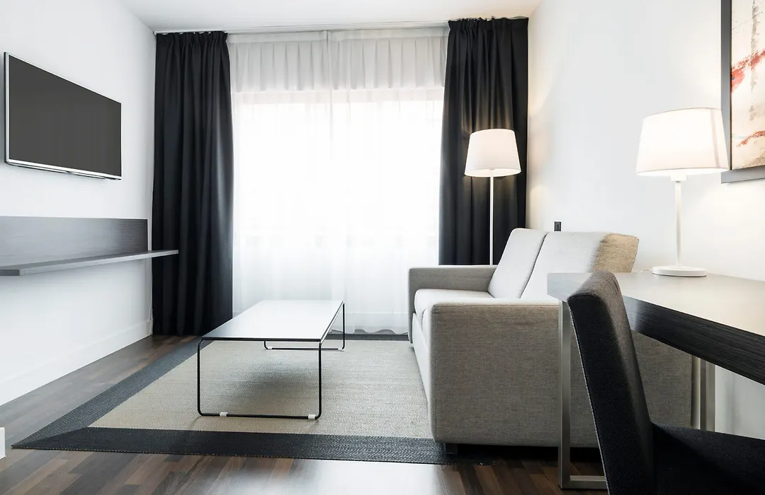 Ilunion Suites Madrid-1