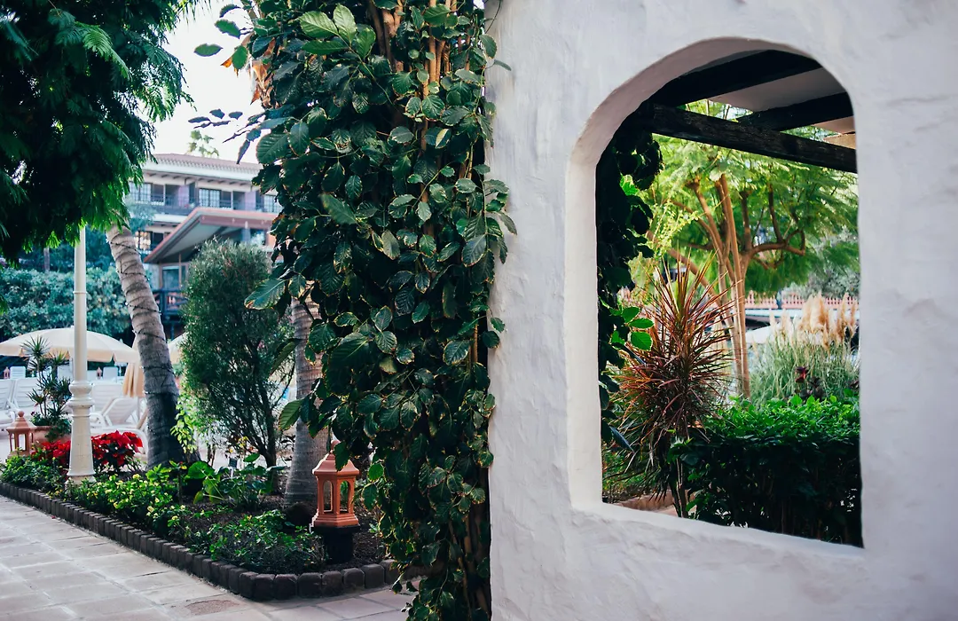 Hotel Parque Tropical-1