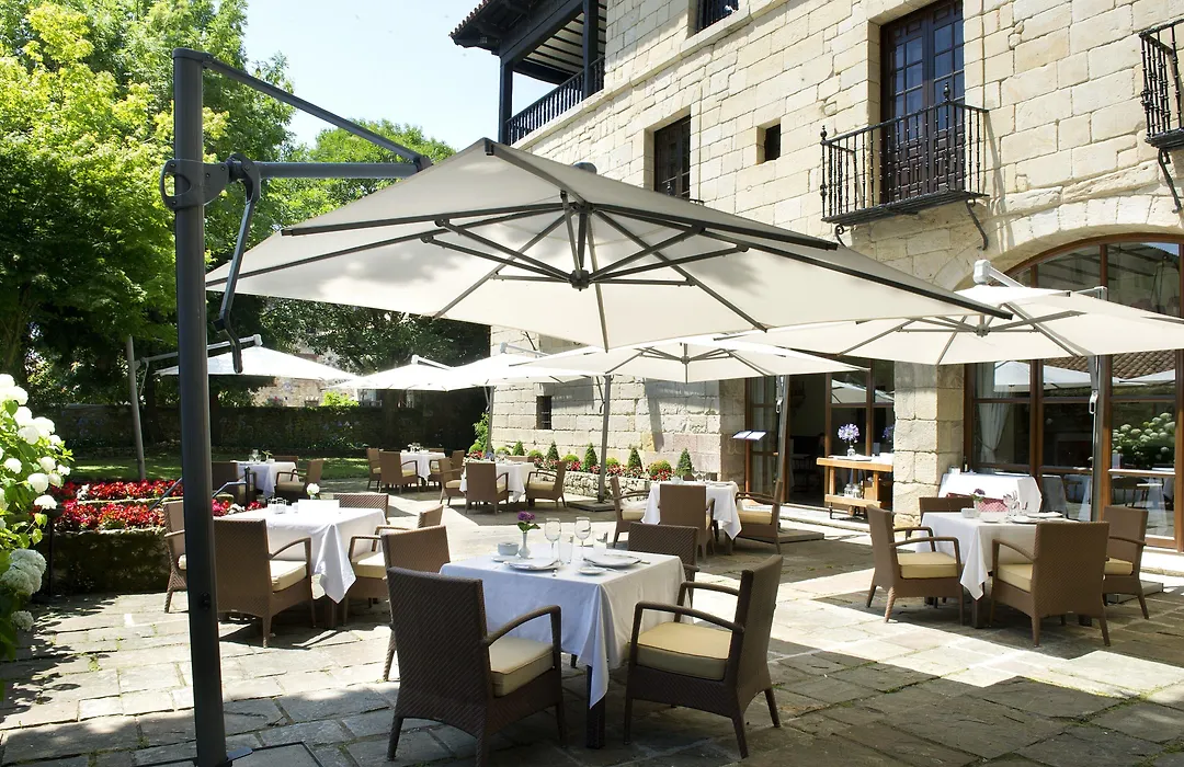 Parador de Santillana Gil Blas-1