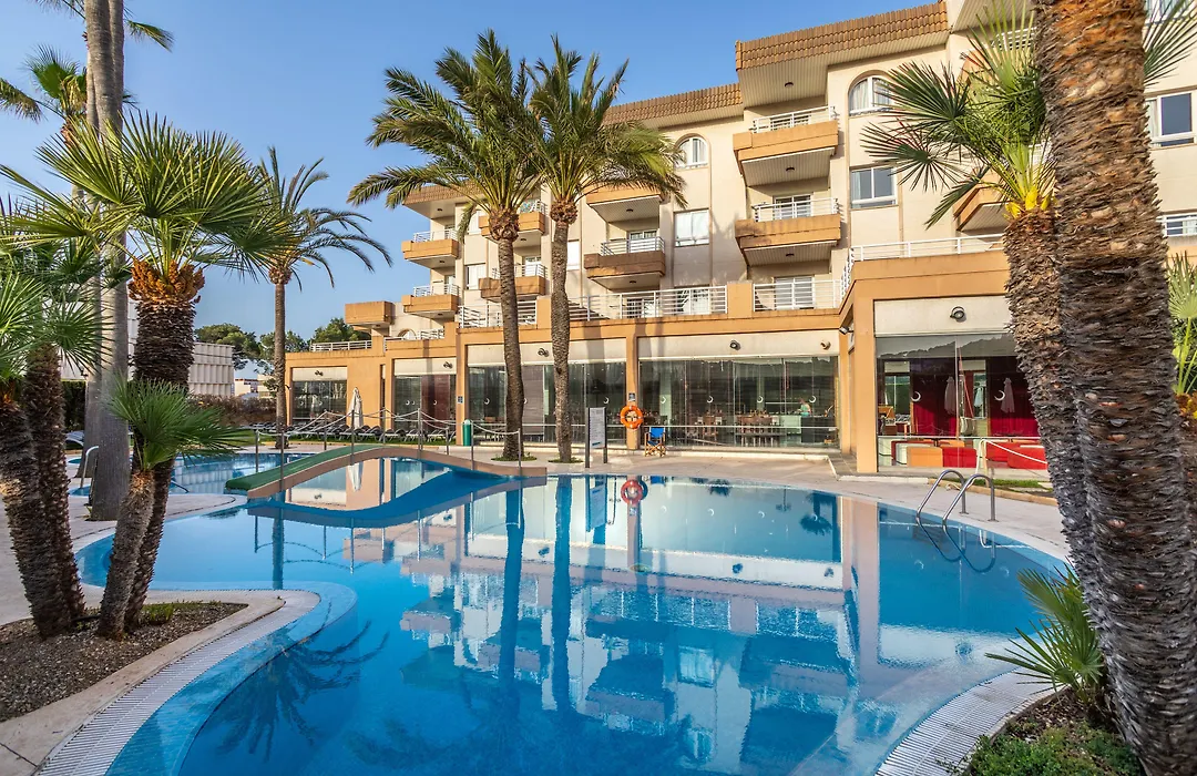Hotel Illot Suites-1