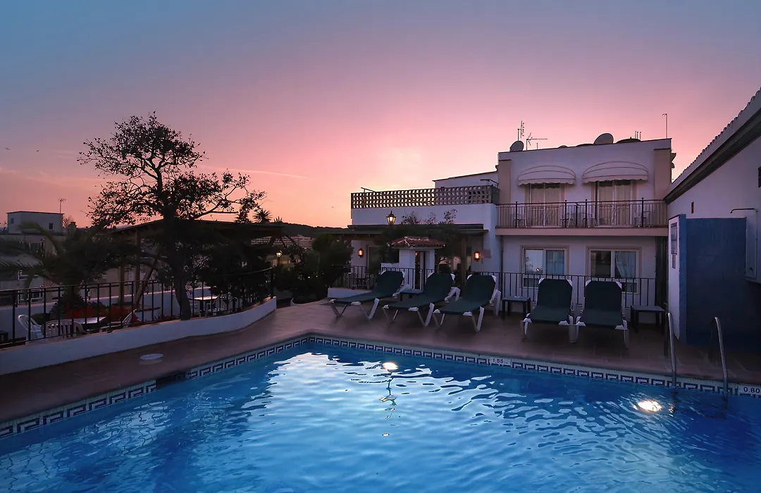Hotel Ninays-1