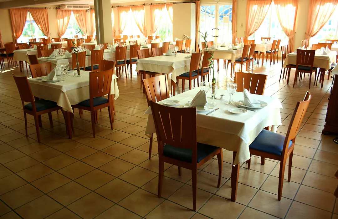 Hotel Ayamontino-1