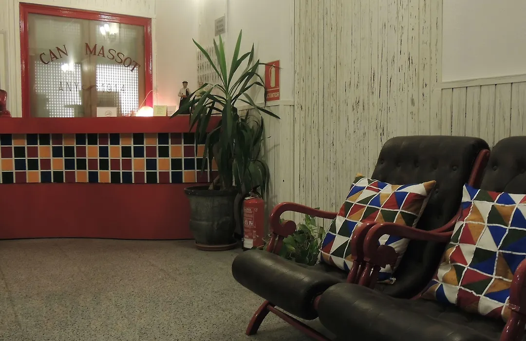 Hostal Can Massot-1