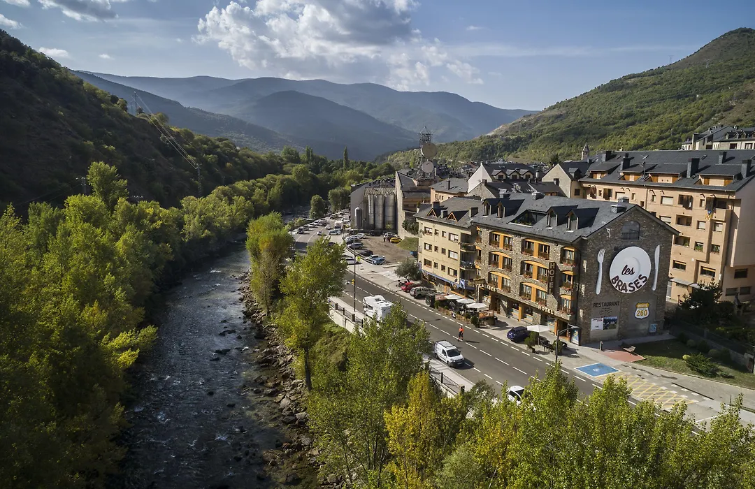 Hotel Restaurant Les Brases-1