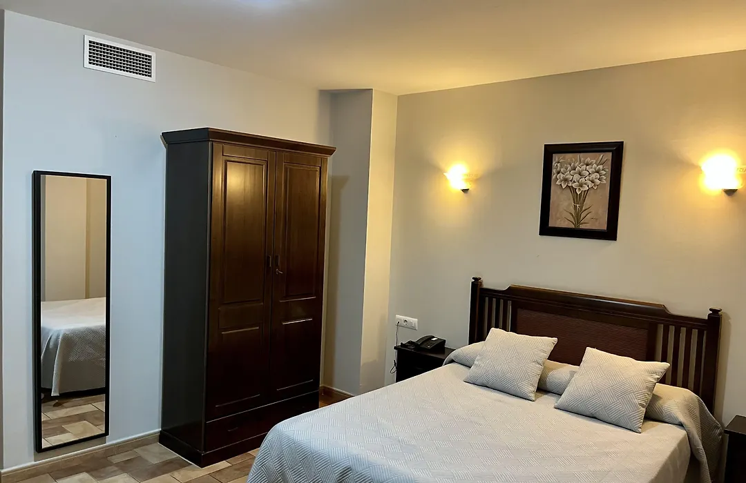 Hotel Cervantes-1