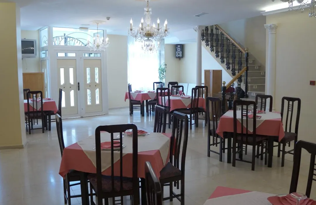 Hotel Larry-1