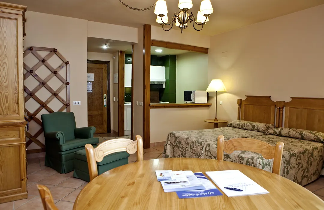 Hotel Apartamentos Trevenque-1