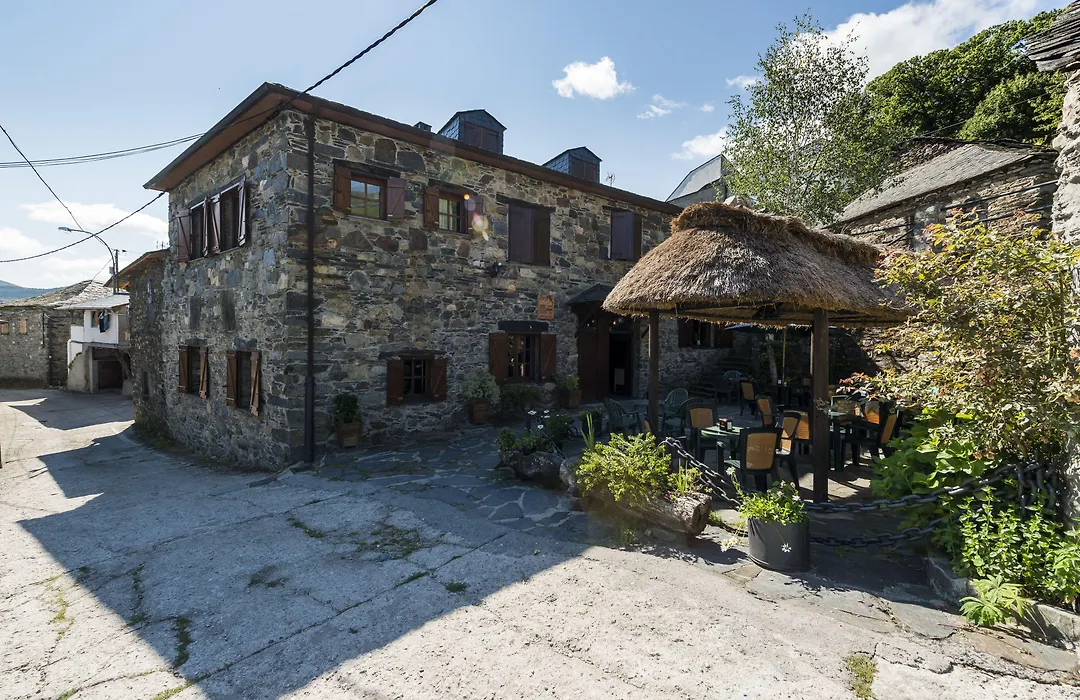 Hotel Rural Valle De Ancares-1