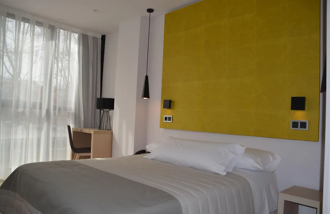 Hotel Bilbao Plaza-1