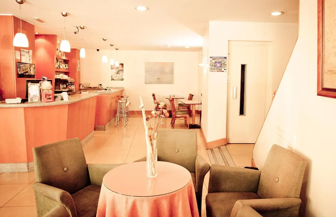 Hotel Maycar-1