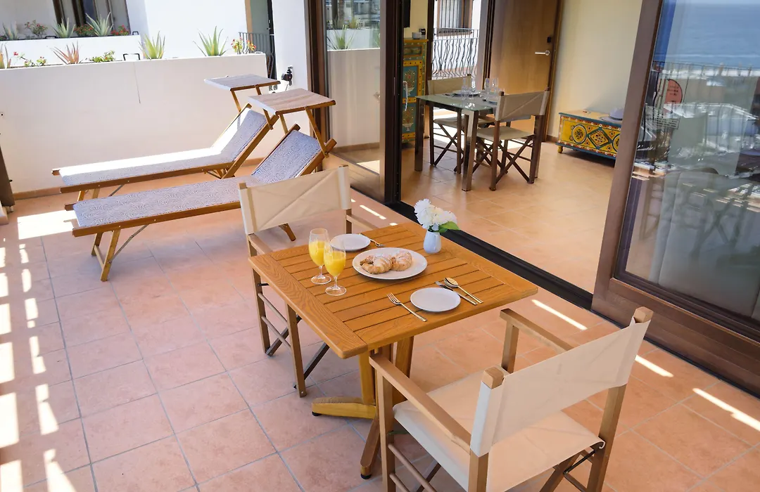 Idyll Suites - Adults Only-1