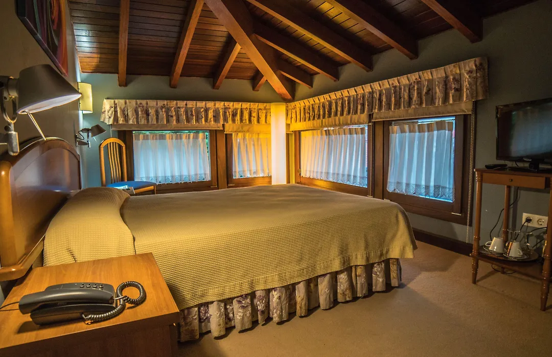 Gran Hotel Rural Cela-1