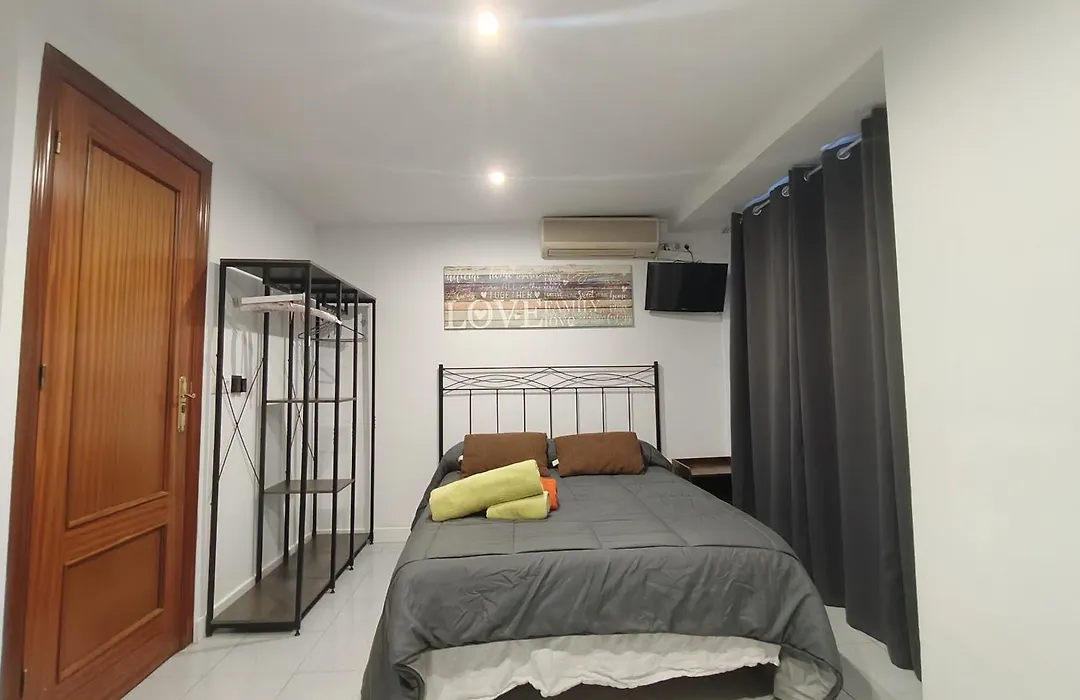 Casa Kalma (antes Pensión Taxi)-1