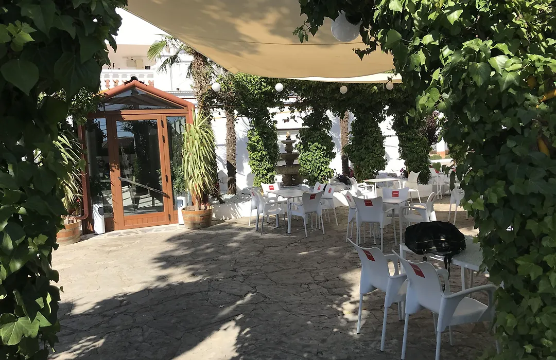 Hotel Restaurante Santa Cruz-1