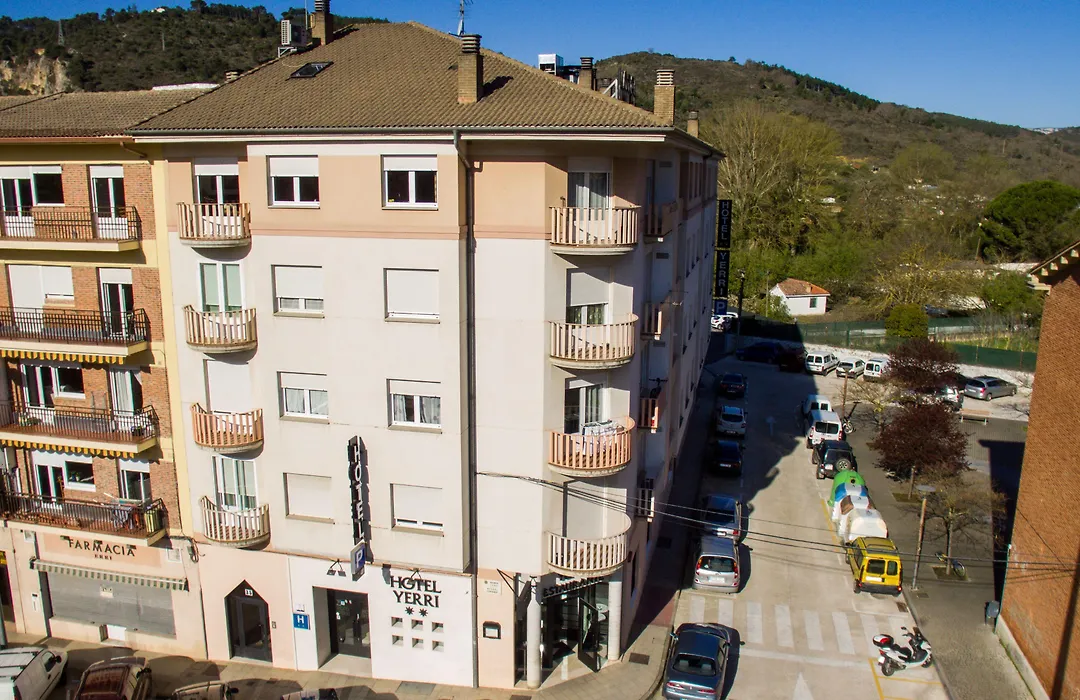 Hotel Yerri-1