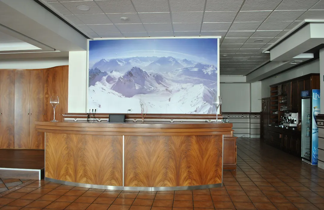 Hotel Restaurante Dama de Baza-1