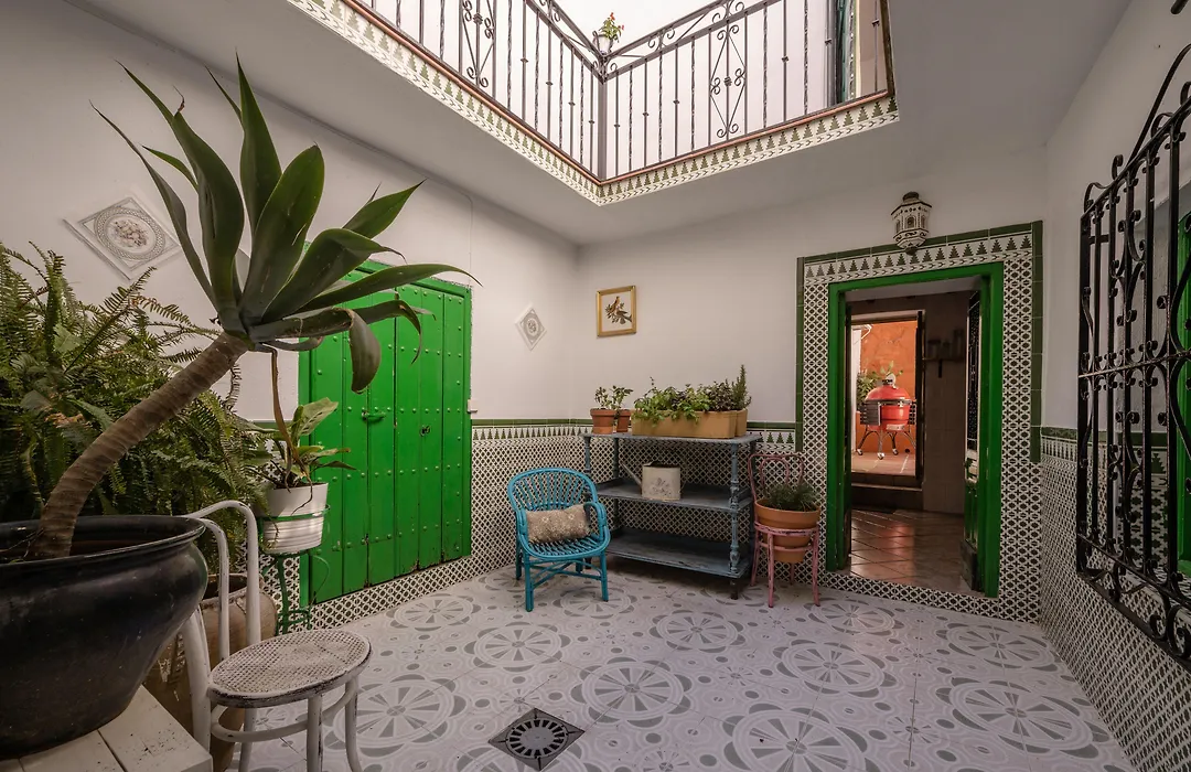 Encanto Guesthouse-1