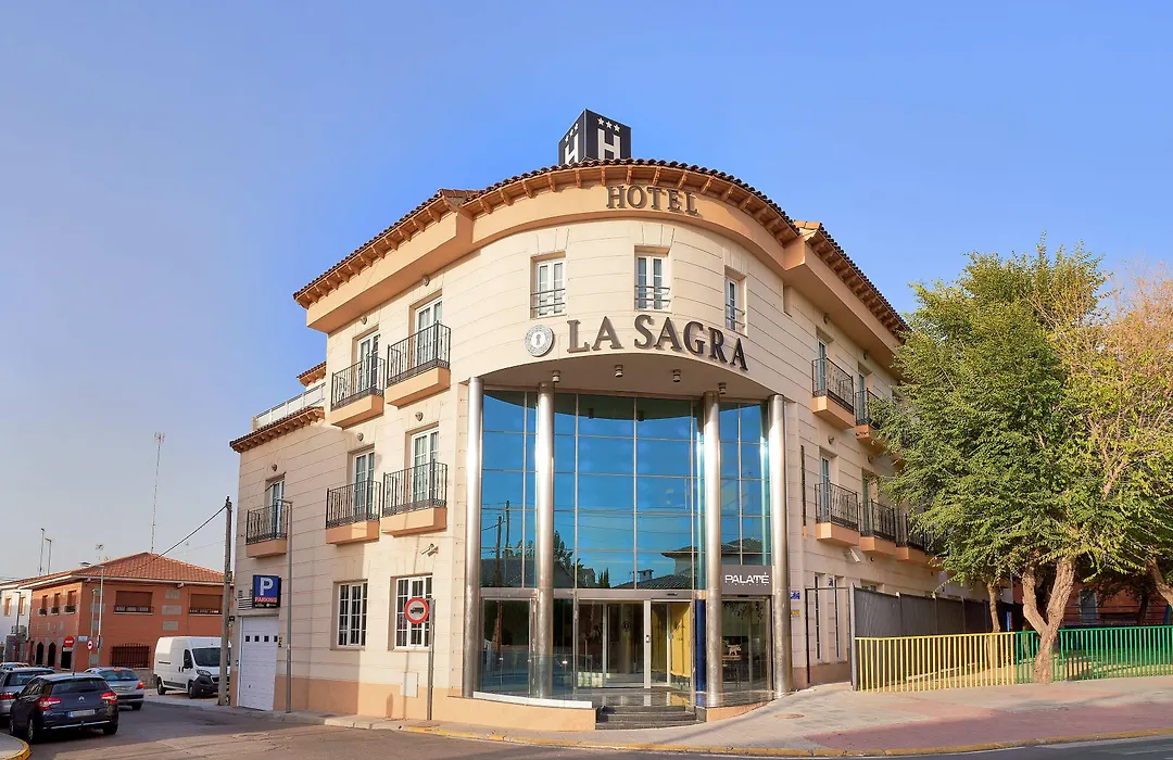 Smart Hotel La Sagra-1