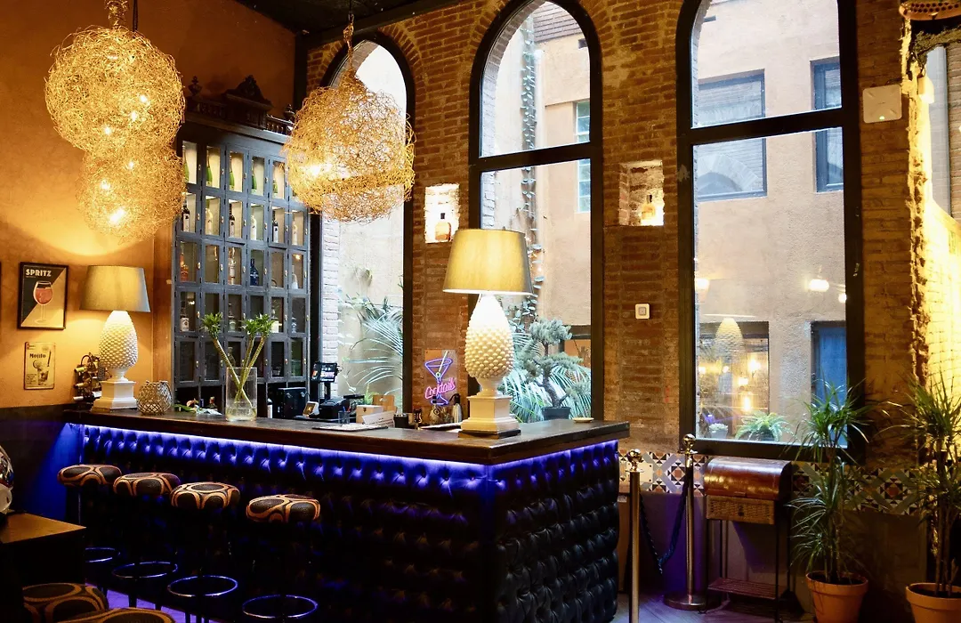 Hotel Lincoln Lounge-1