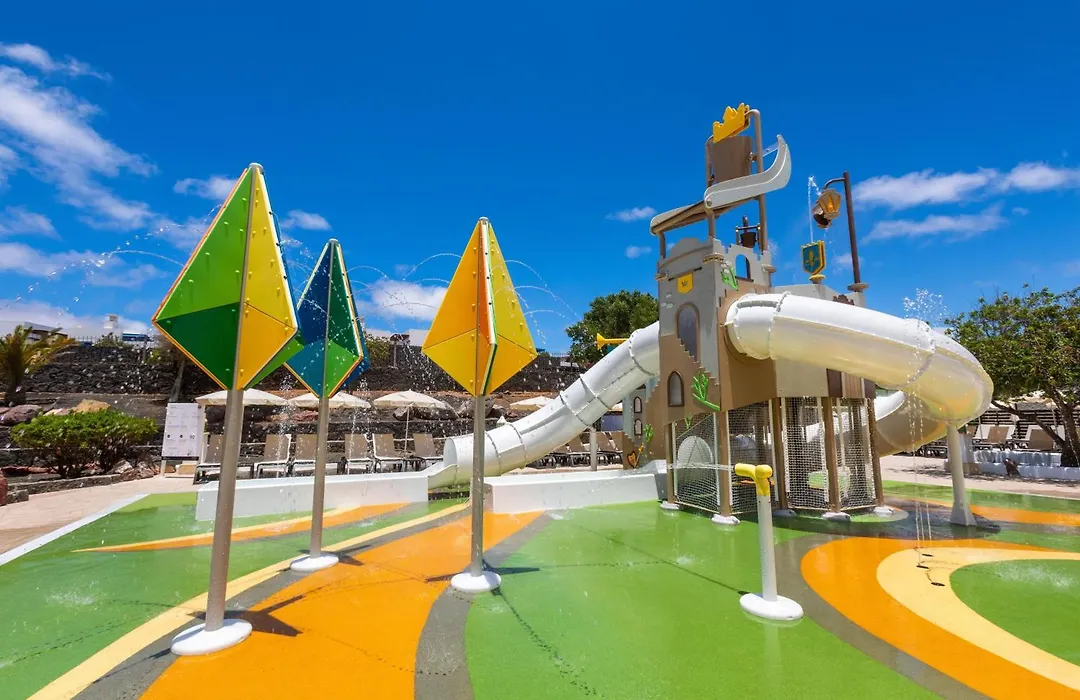 Gran Tagoro Family & Fun Playa Blanca-1