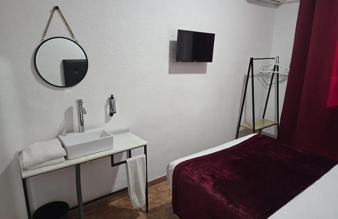 ROOMS Los MONTES-1