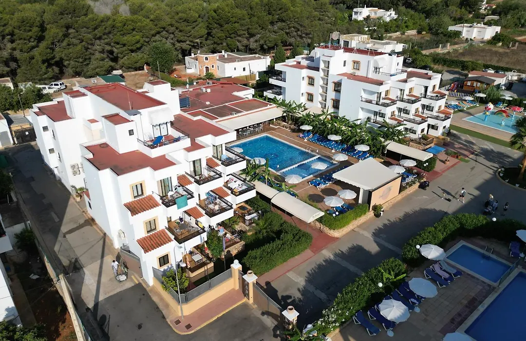 Invisa Aparthotel Casa Luis-1