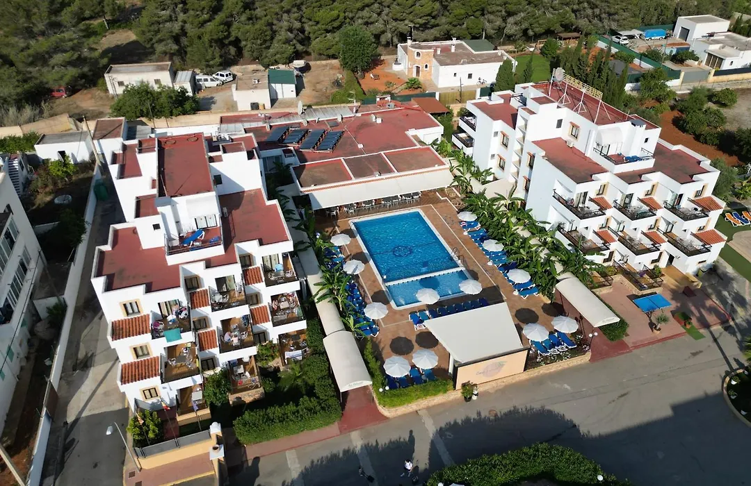 Invisa Aparthotel Casa Luis-1