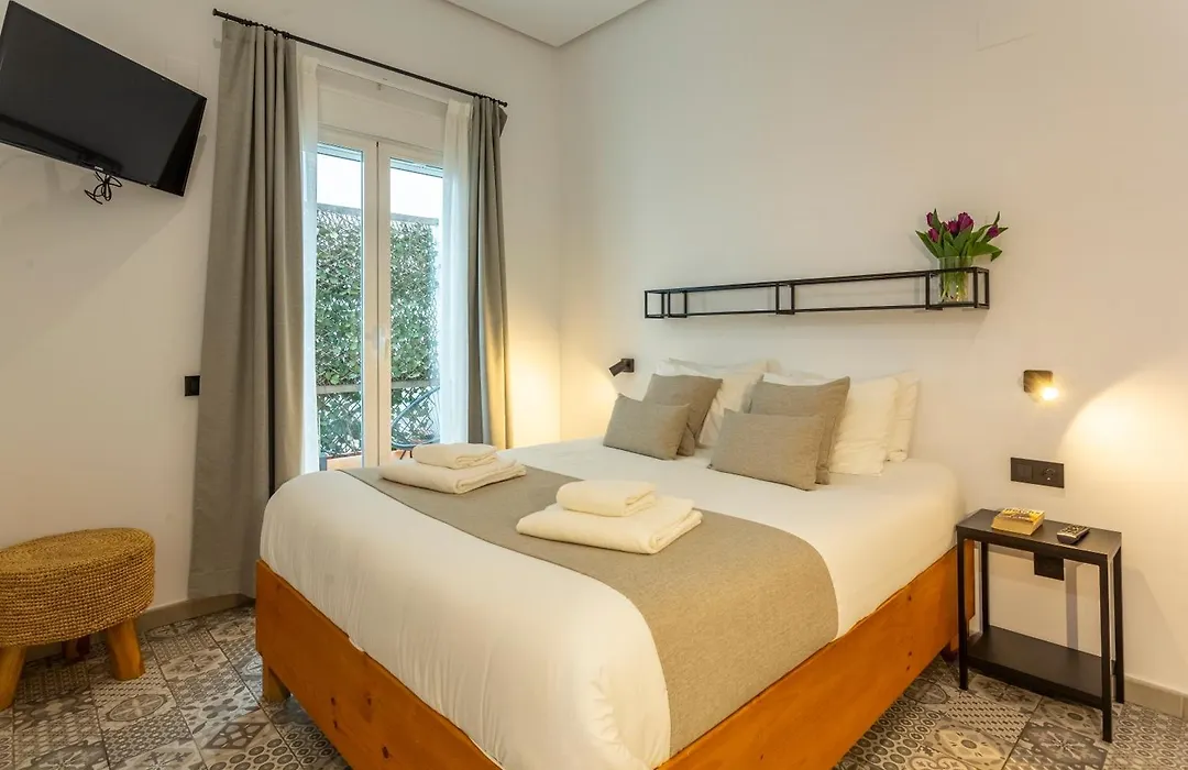 Zalamera Bnb-1