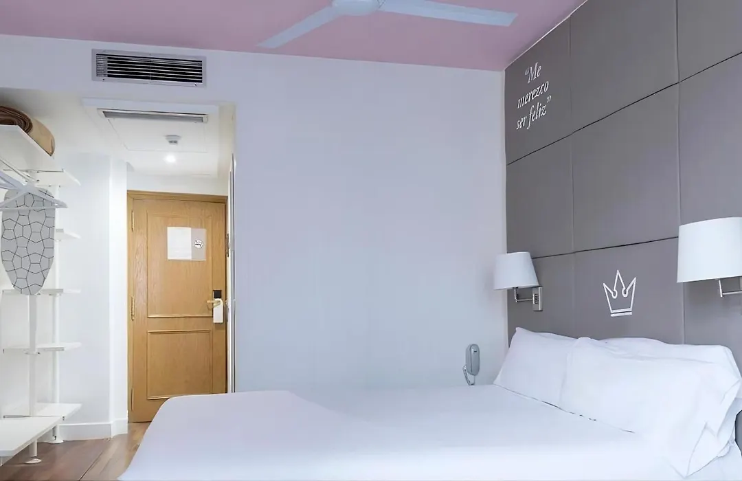 Erase Un Hotel-1