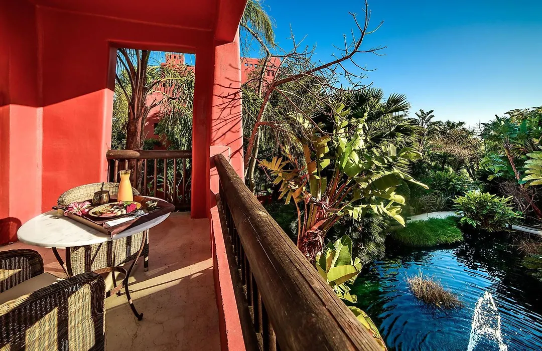 Asia Gardens Hotel & Thai Spa, A Royal Hideaway Hotel-1