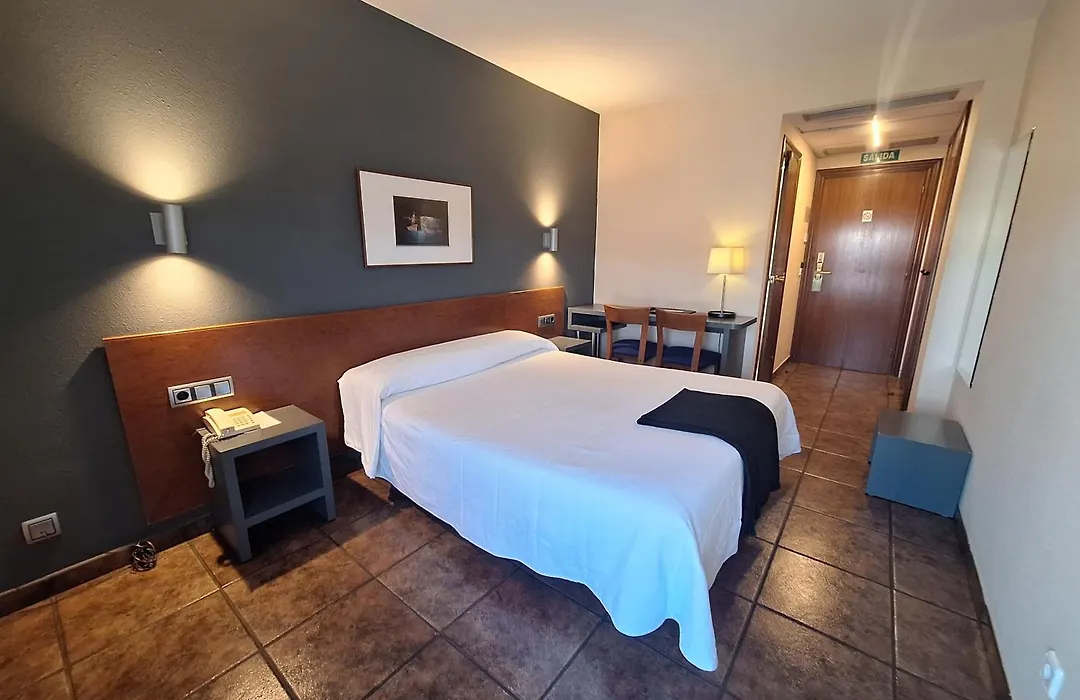 Hotel Yerri-1