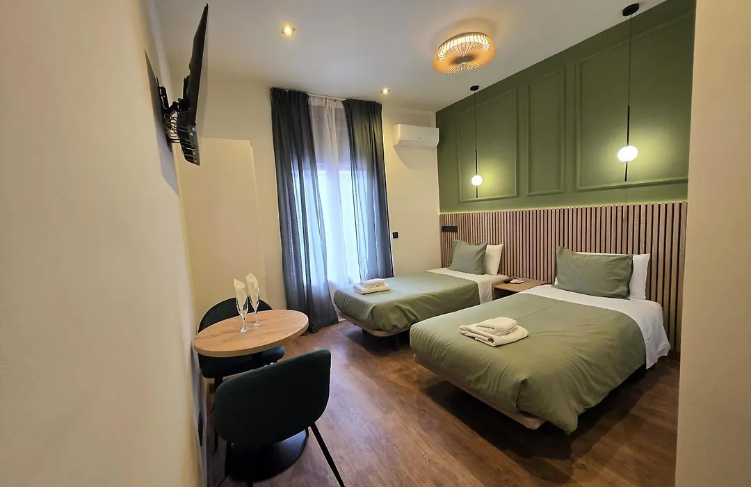 Hostal Main Street Madrid-1