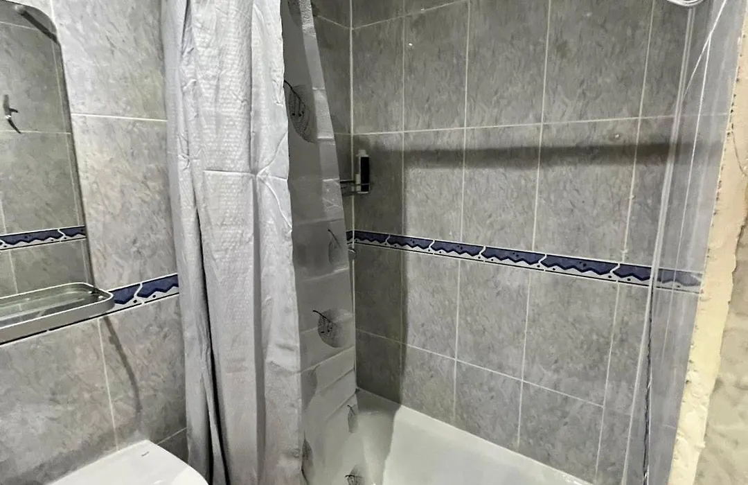 Thc Gran Via Hostel-1