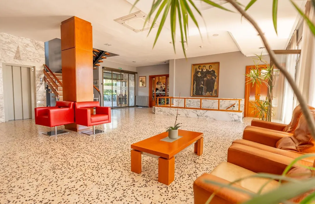 Hotel Sant Jordi-1