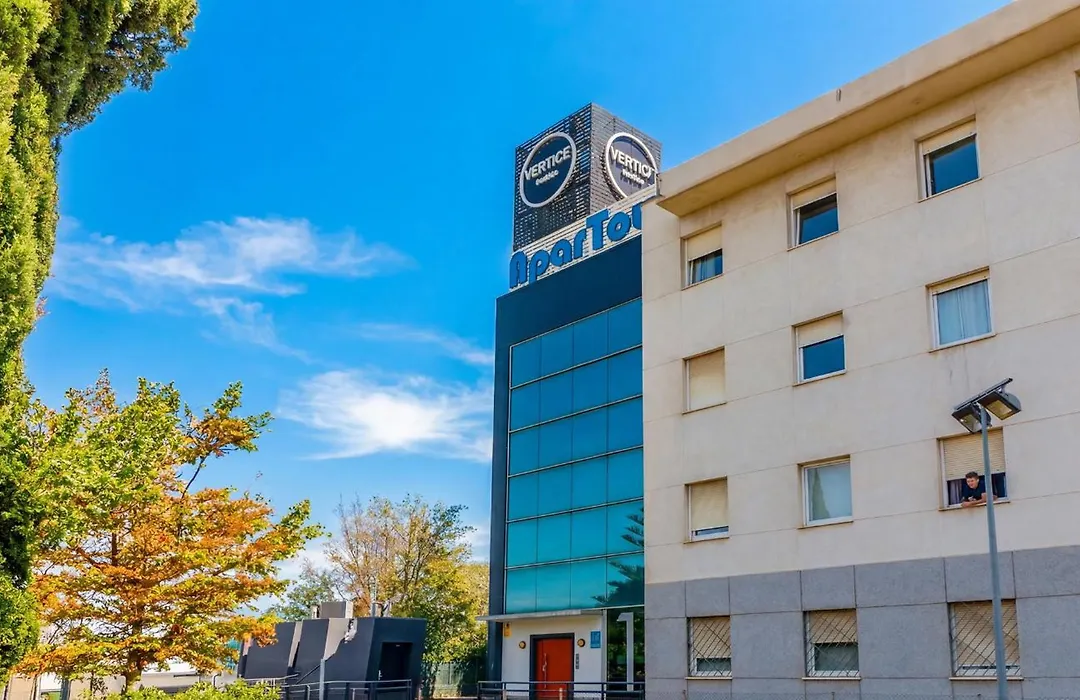 Apartamentos Vértice Sevilla Aljarafe-1