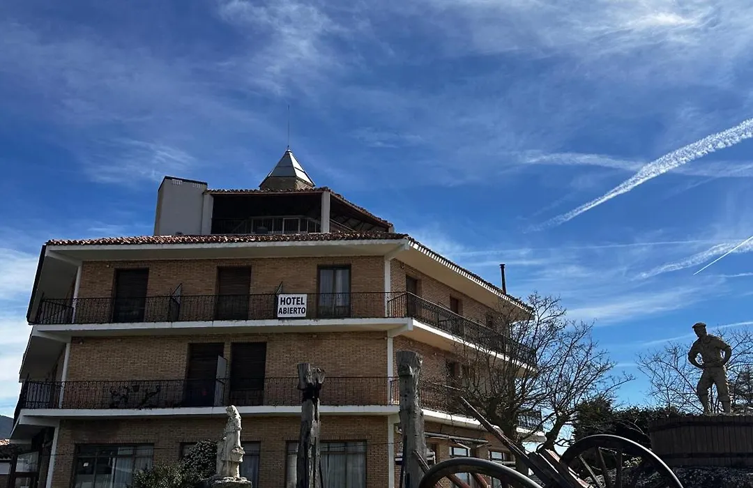 Portal De La Rioja-1